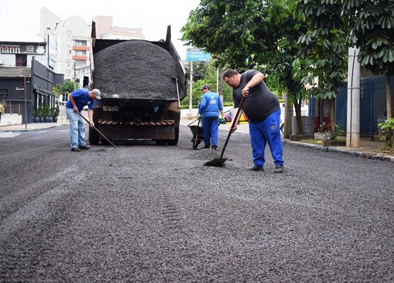 centro-recebe-obras-de-asfaltamento
