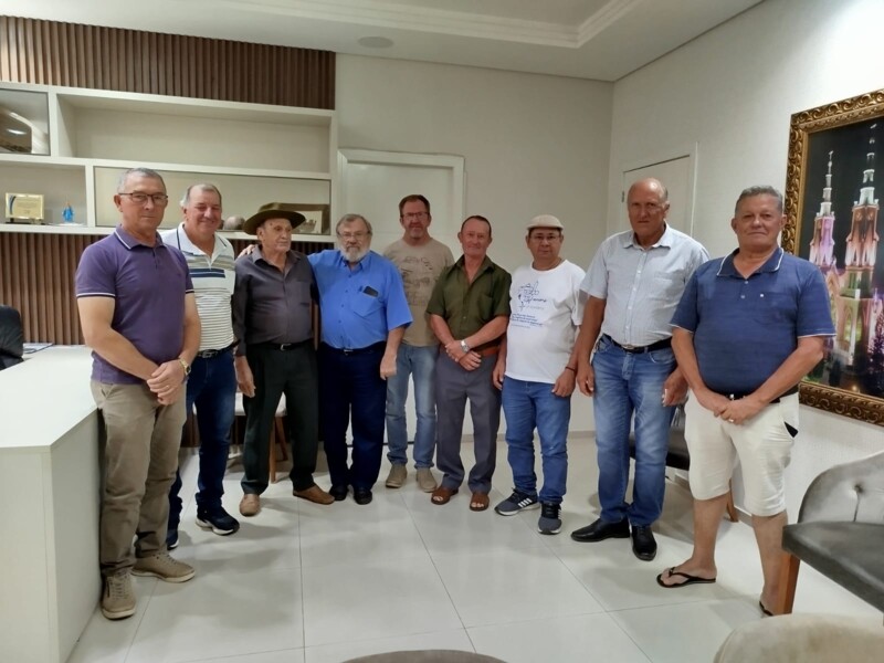 prefeito-orlando-girardi-recebe-diretoria-do-grupo-da-terceira-idade-de-santos-anjos