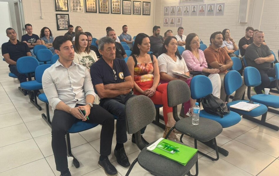 secretario-participa-da-assembleia-da-associacao-rota-turistica-aguas-e-pedra