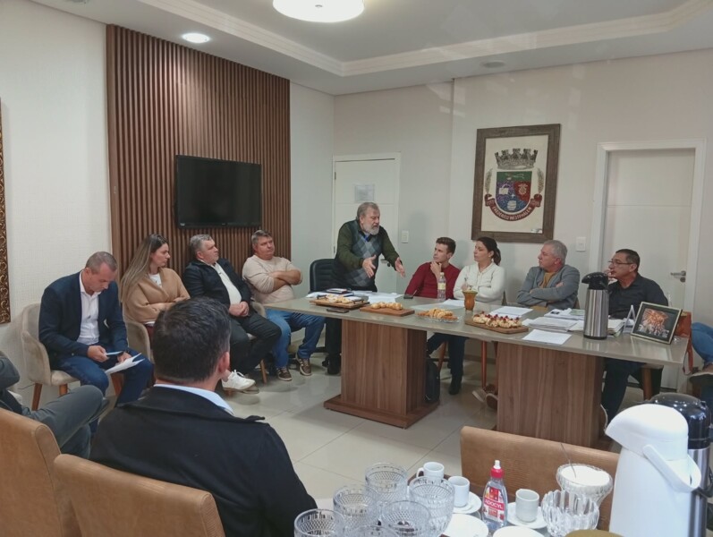 prefeitos-da-regiao-unem-forcas-em-defesa-do-hospital-divina-providencia