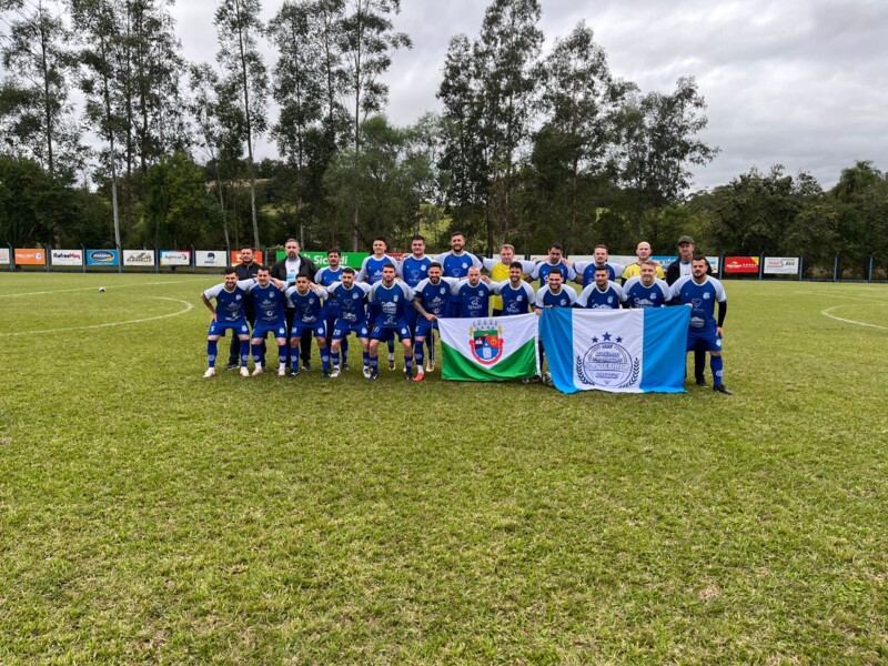 castelinho-goleia-pinhal-e-garante-vaga-na-semifinal-da-copa-regional-amzop-sesc-sicredi