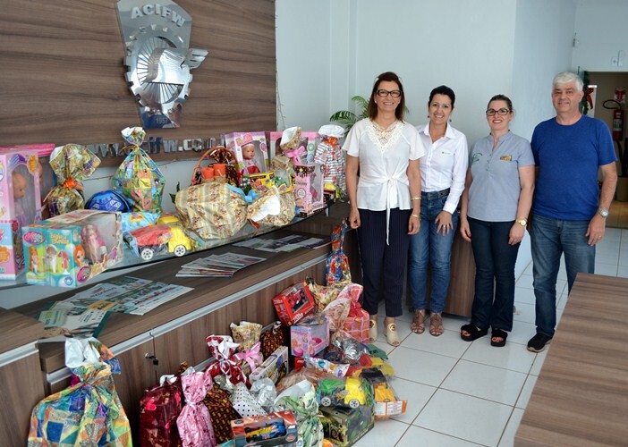 brinquedos-sao-entregues-ao-gabinete-da-primeira-dama