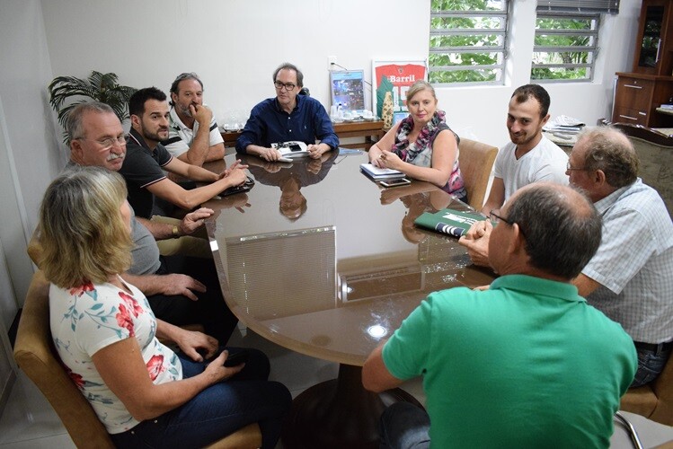 prefeito-jose-alberto-panosso-realiza-reuniao-com-moradores-da-linha-getulio-vargas