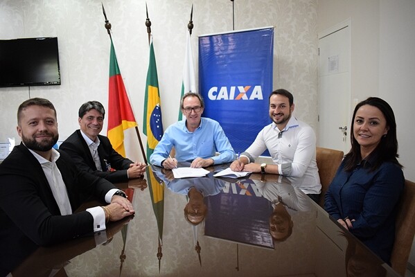 administracao-municipal-assina-contrato-de-r-5-milhoes-para-infraestrutura-junto-a-caixa-economica-federal