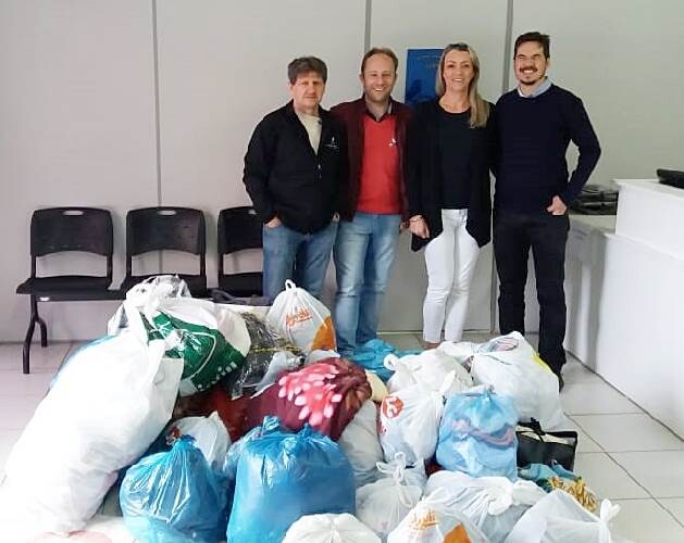 campanha-do-agasalho-recebe-doacao-de-cerca-de-400-pecas-de-roupas