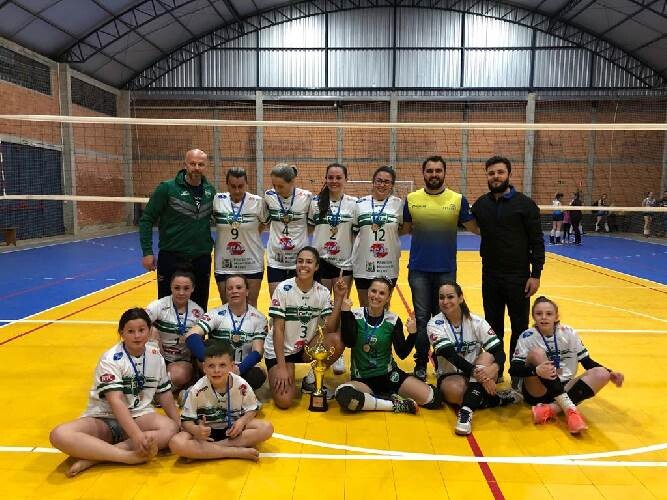 cefa-b-vence-etapa-frederiquense-de-voleibol