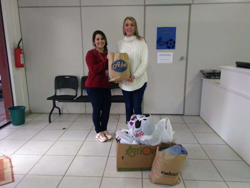 empresa-digifred-doa-100-pecas-de-roupas-a-campanha-do-agasalho