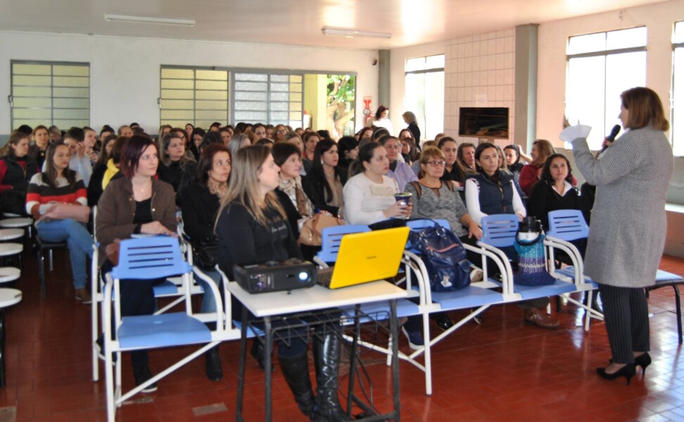 2-encontro-pedagogico-interdisciplinar-e-realizado-pela-smec