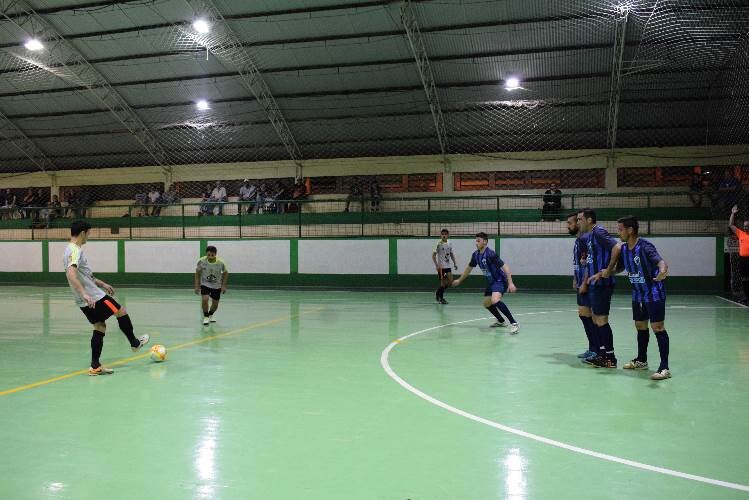 goleadas-marcam-fim-de-semana-de-jogos-pelo-campeonato-municipal-de-futsal