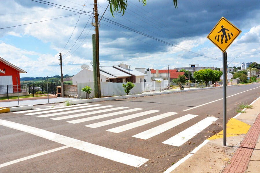 administracao-municipal-investe-em-sinalizacao-viaria