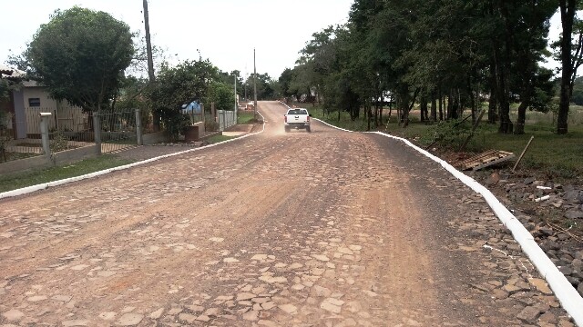 calcamento-na-estrada-da-linha-getulio-vargas-e-finalizado