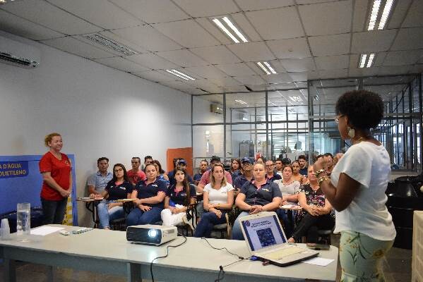 secretaria-de-saude-promove-palestras-sobre-a-dengue-nas-empresas