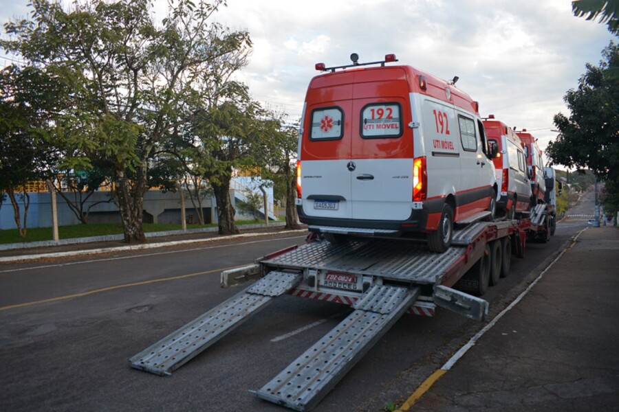 jbs-doa-uti-movel-ao-hospital-divina-providencia
