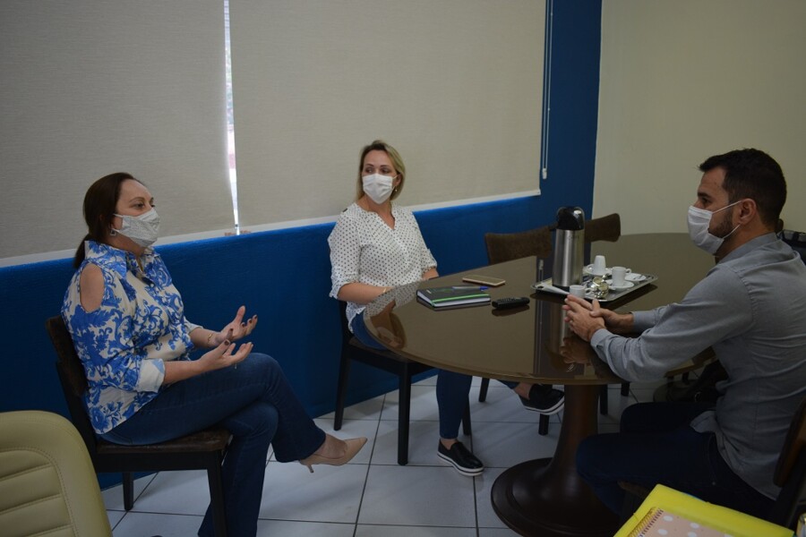 joao-vendruscolo-se-reune-com-a-secretaria-da-educacao-e-cultura