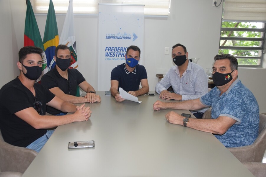 vice-prefeito-recebe-secretario-adjunto-de-logistica-e-transportes-do-estado