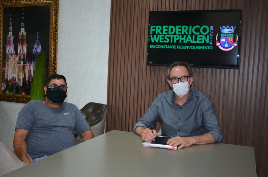 prefeito-panosso-se-reune-com-presidente-do-sindisfred