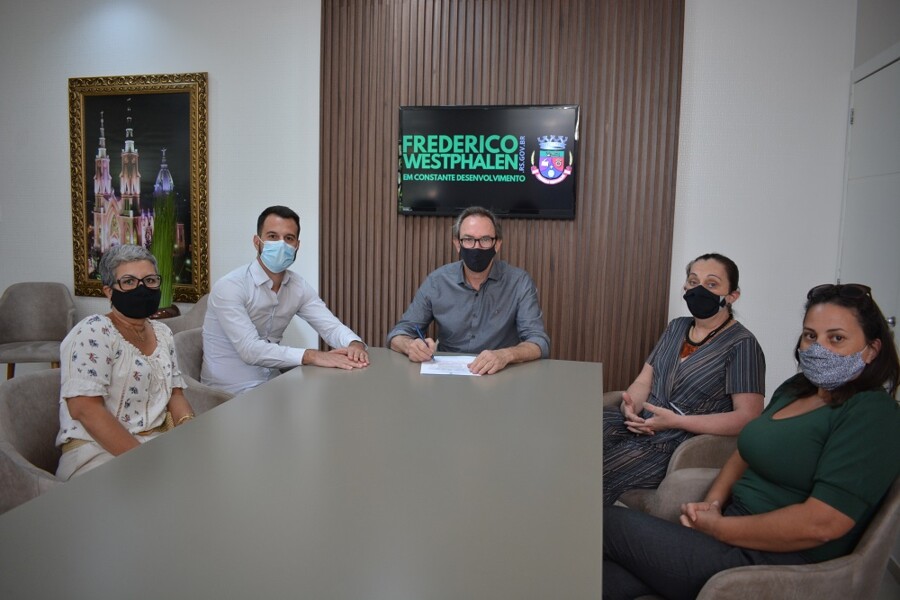 covid-19-prefeito-panosso-defende-a-vacinacao-dos-professores