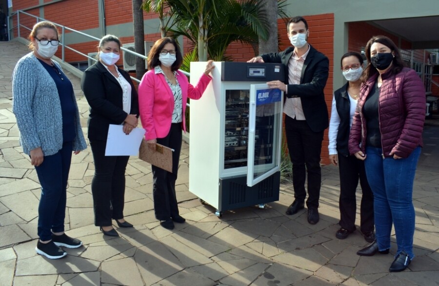 secretaria-da-saude-recebe-camara-de-conservacao