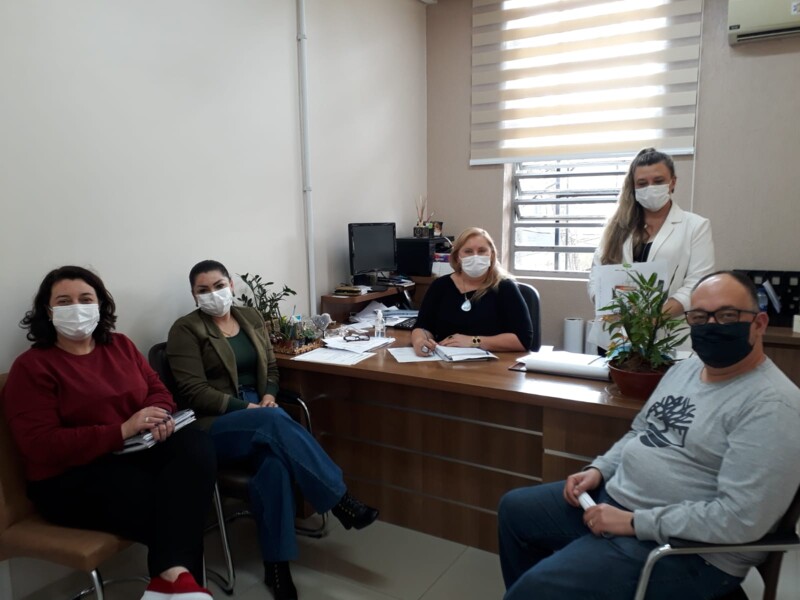 administracao-municipal-se-reune-com-medico-do-caps