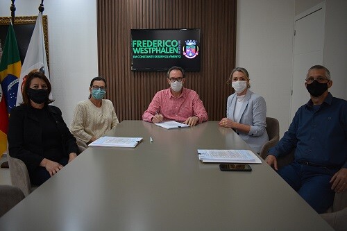 prefeitura-firma-parceria-com-entidades