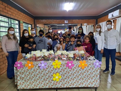 atividade-para-o-dia-das-criancas-e-realizada-no-cemaca