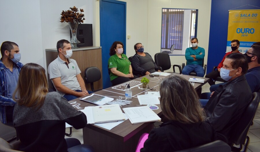 eleito-novo-conselho-executivo-do-fundo-municipal-de-desenvolvimento-das-agroindustrias