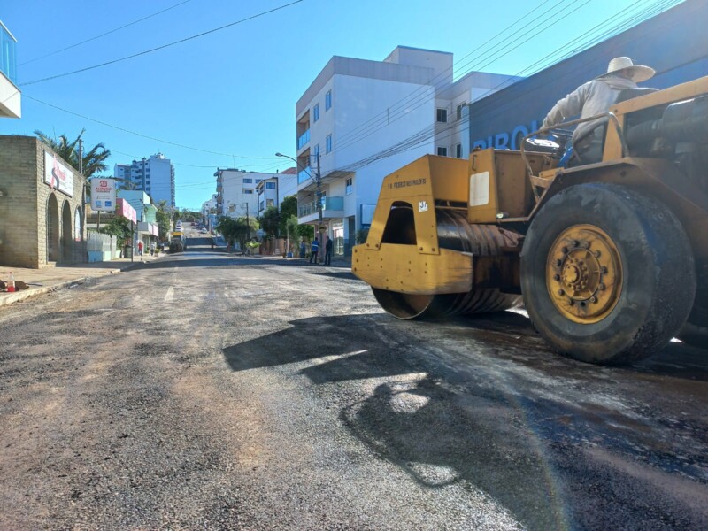 secretaria-de-obras-realiza-operacao-tapa-buracos