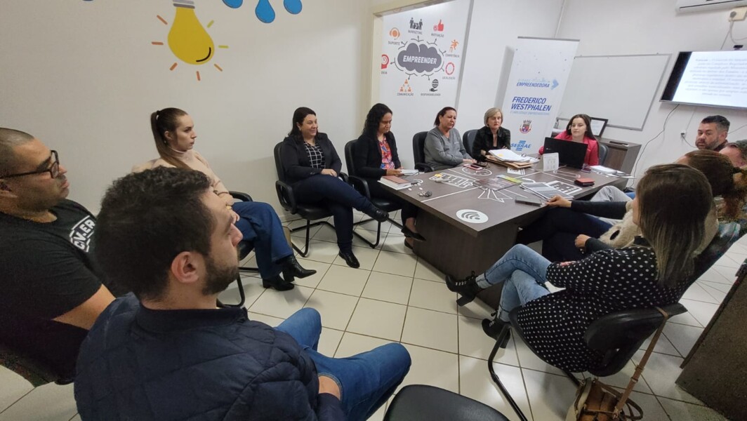 reuniao-com-os-medicos-do-municipio-sobre-o-sistema-de-regulacao-de-consultas-especializadas-do-sus