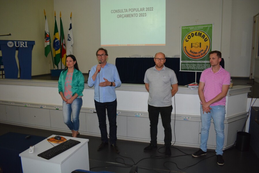 prefeito-panosso-participa-de-reuniao-da-consulta-popular