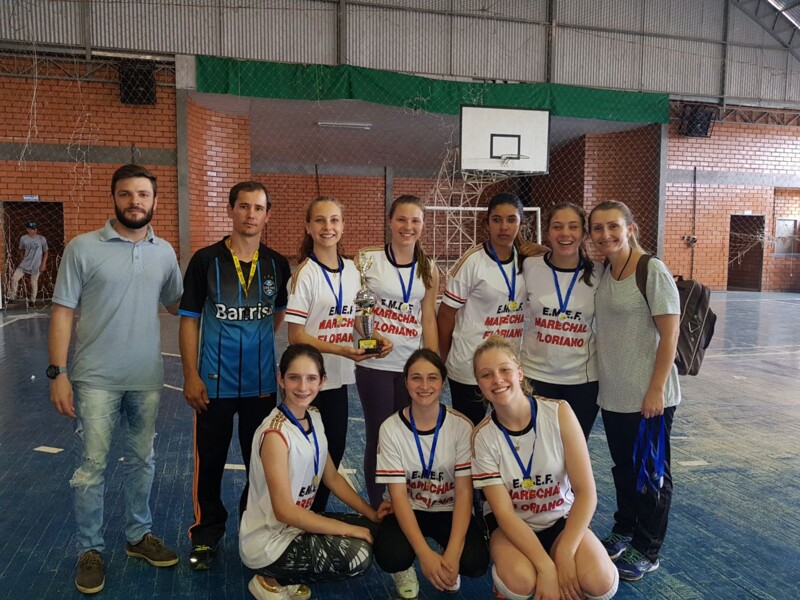 escolas-do-municipio-disputam-torneio-de-volei
