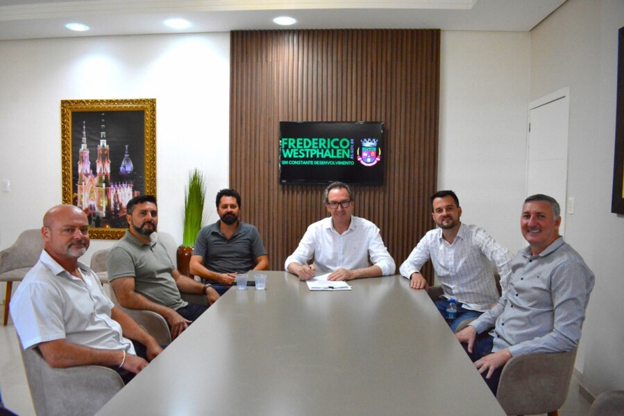arboriza-frederico-administracao-firma-parceria-com-ufsm-para-producao-de-plantas-nativas