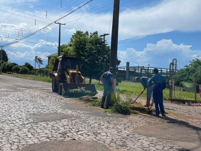 administracao-municipal-realiza-mutirao-de-limpeza-e-combate-a-dengue