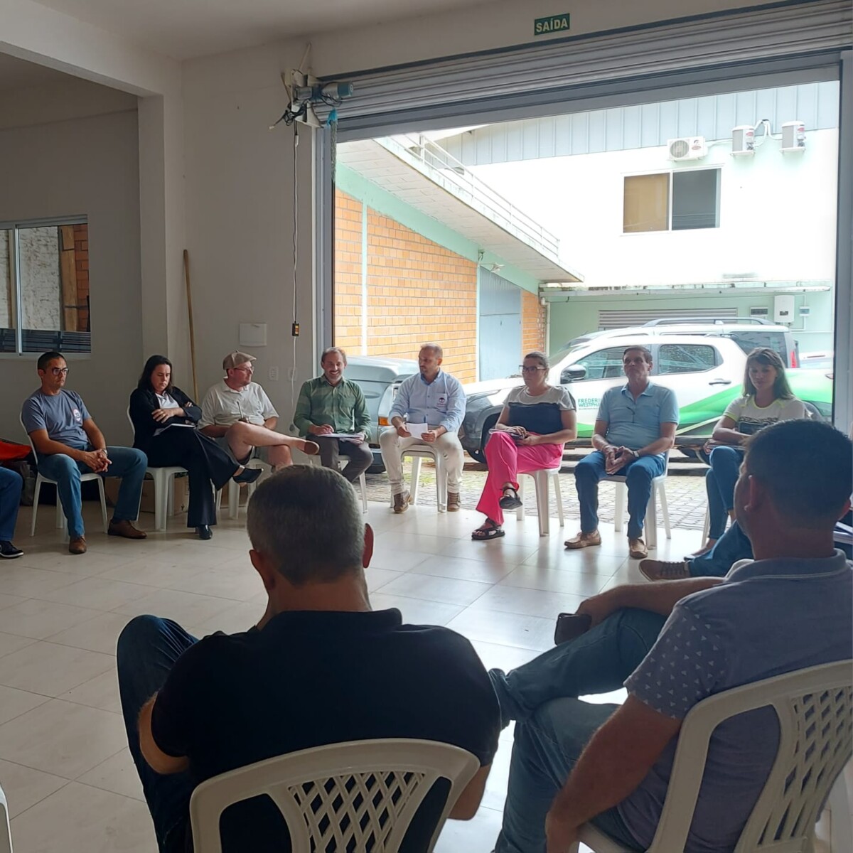 secretarias-de-industria-comercio-e-turismo-e-agricultura-promovem-reuniao-com-agroindustrias-do-municipio