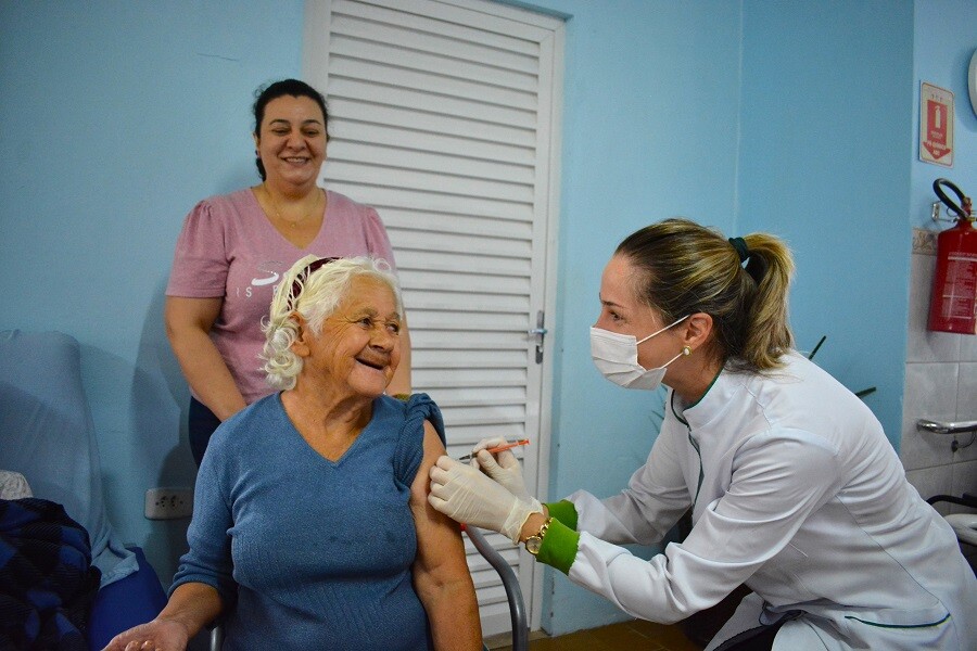 aplicacao-da-vacina-bivalente-contra-a-covid-19-inicia-nesta-quarta-feira