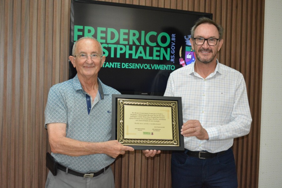 administracao-de-fw-homenageia-wilson-ferigollo