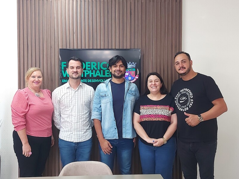 administracao-municipal-apresenta-novo-medico-da-esf-bairro-primavera
