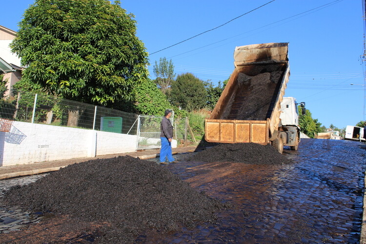 prefeitura-em-acao-cerca-de-mil-atendimentos-realizados-no-bairro-santo-antonio