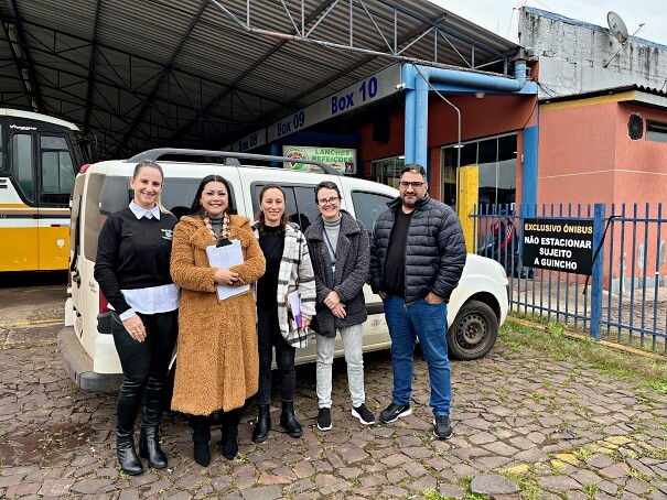 assistencia-social-caps-e-cras-fazem-mutirao-para-acolhimento-e-orientacao-a-pessoas-em-situacao-de-vulnerabilidade-em-fw-em-razao-da-onda-de-frio