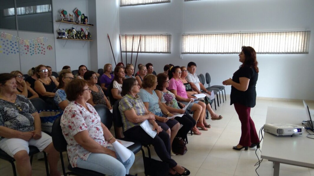 secretaria-da-saude-palestra-sobre-qualidade-de-vida-e-convivio-social-para-terceira-idade