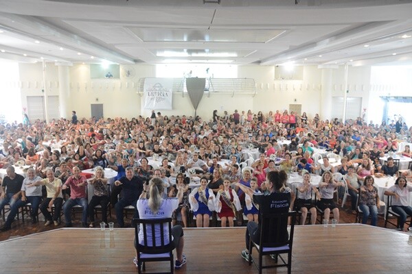 encontro-microrregional-de-mulheres-reune-mais-de-15-mil-pessoas-em-fw