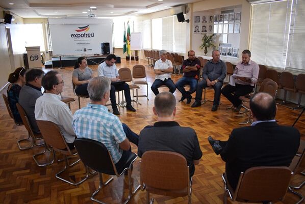 hospital-publico-regional-e-tema-de-reuniao-entre-autoridades