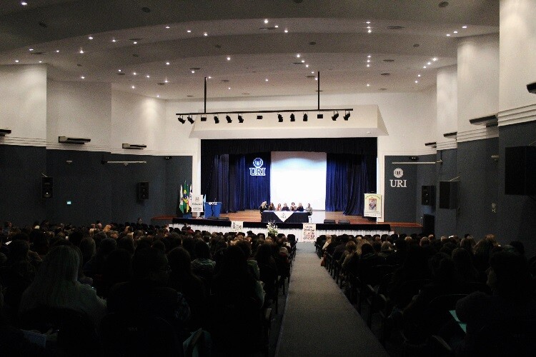 base-nacional-comum-curricular-e-tema-de-seminario-no-municipio