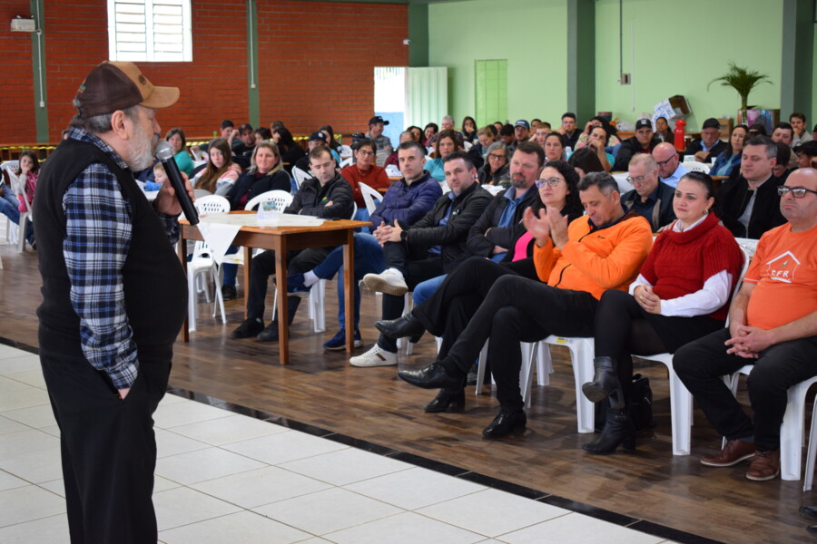 casa-familiar-rural-celebra-24-anos-com-presenca-do-prefeito-e-vice-prefeito-de-frederico-westphalen