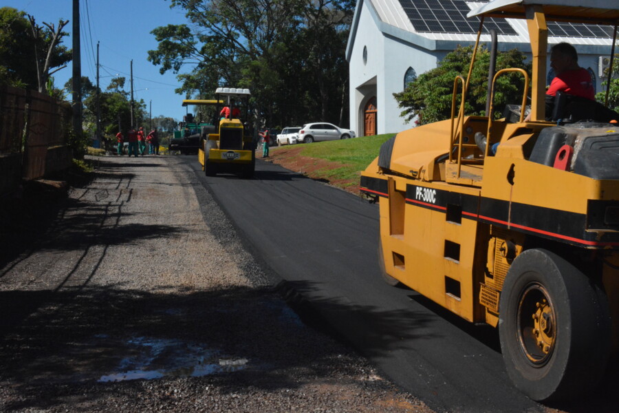 obras-de-pavimentacao-sao-retomadas-no-bairro-aparecida-avamau