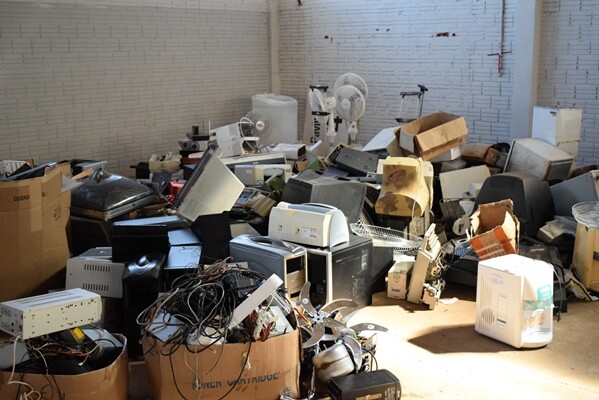 lixo-eletronico-e-lampadas-inserviveis-ja-podem-ser-recolhidas